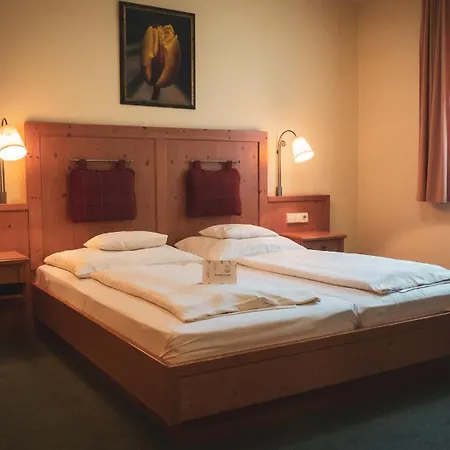 Hetkuti Wellness 호텔