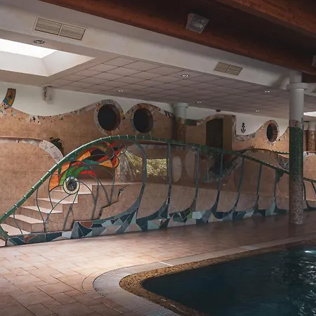 Hetkuti Wellness 4* Mór