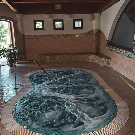 Hotel Hétkúti Wellness